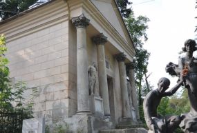 Лычаковское кладбище